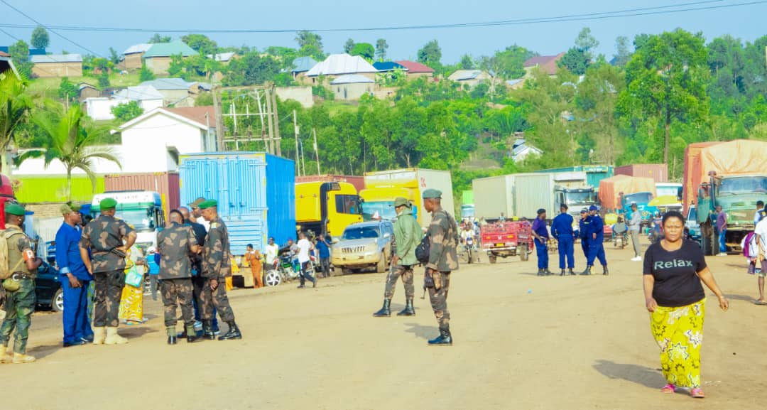 Persistent difficulties are undermining efforts to facilitate trade at the border between Uganda and the DRC.
